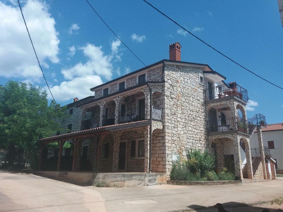 مبيت وإفطار بروتونيغلا Ranch Radin المظهر الخارجي الصورة